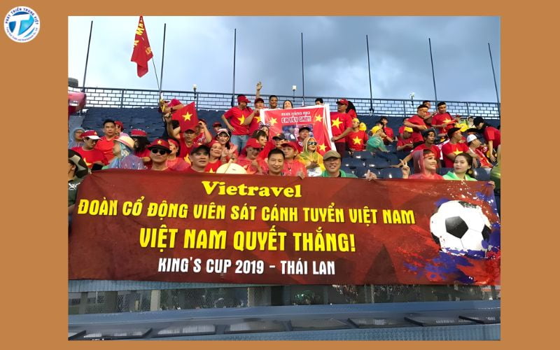 Banner cổ vũ bóng đá